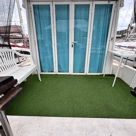 Wonderful Boat For Families And Friends Hotel Sant Adria de Besos Exterior foto